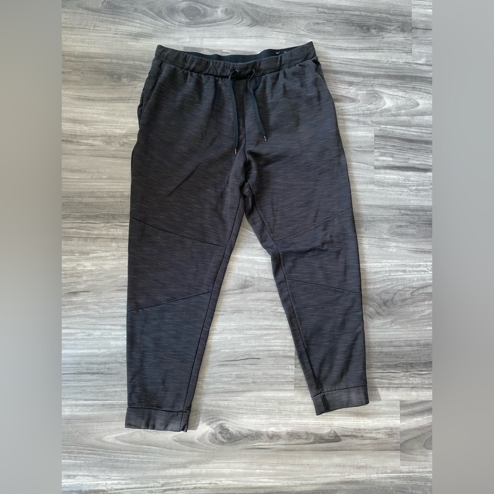 Men’s black sweatpants size large activewear